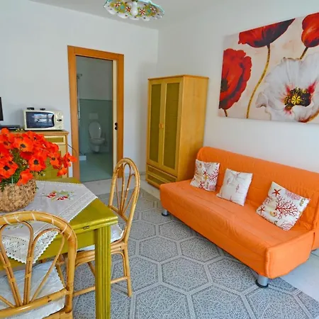 Casa Colombo - Rosariavacanze *