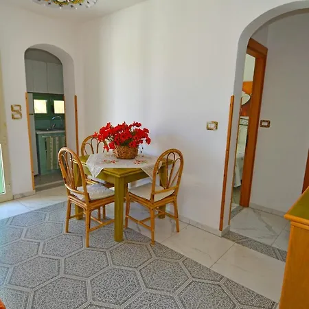 Casa Colombo - Rosariavacanze *