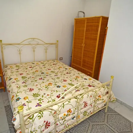 Casa Colombo - Rosariavacanze بيت للعطل
